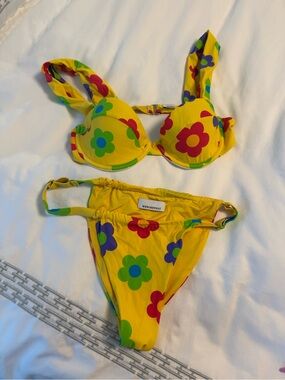 WeWoreWhat Yellow Floral Bikini Set